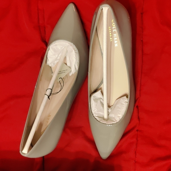 Cole Haan patent leather pumps - color: gray - New w/ Box - Size 9M - Picture 3 of 5